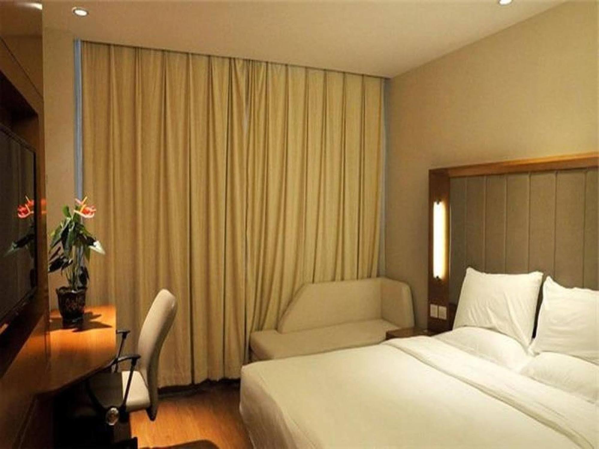 Ji Hotel Xianggang Middle Road Qingdao Dış mekan fotoğraf